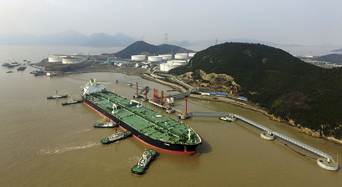 China mantiene importaciones de petróleo iraní pese al asedio de EE.UU.
